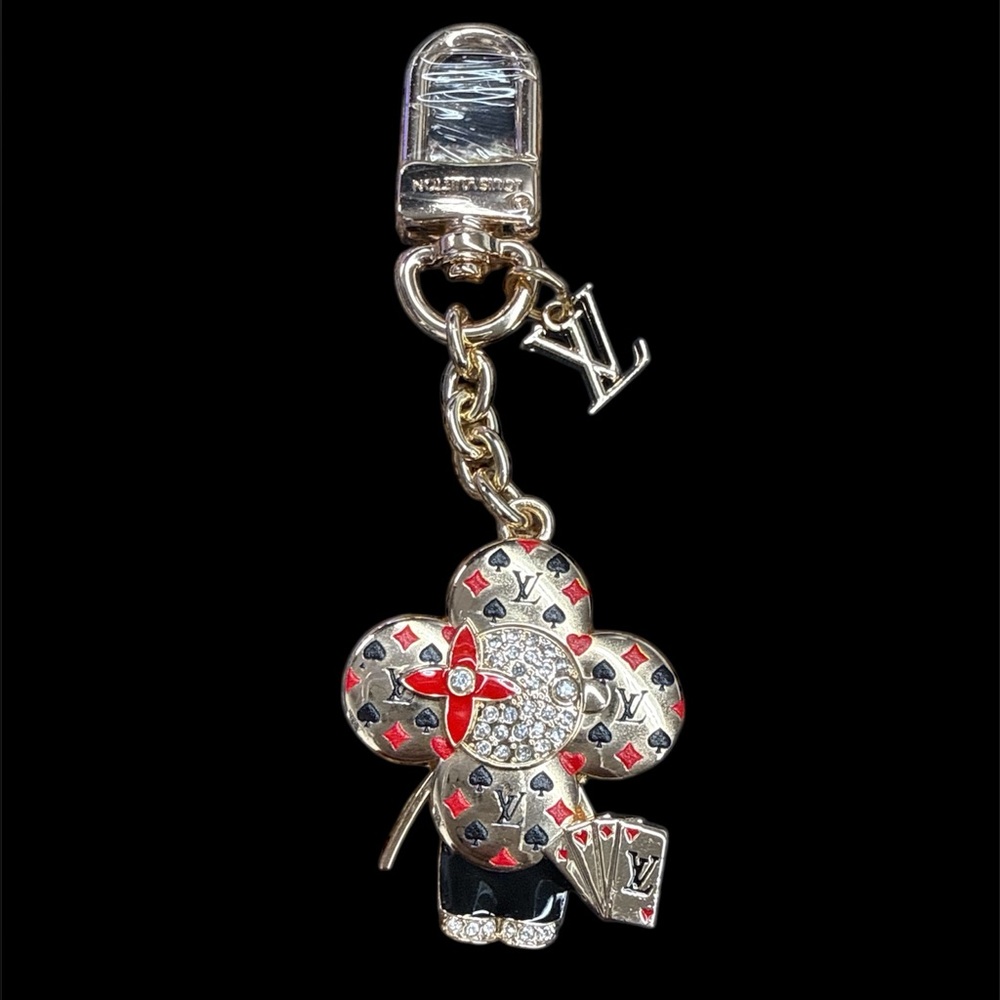 Casino Vivi Elegant Designer Monogram Flower Keychain in Gold and Red